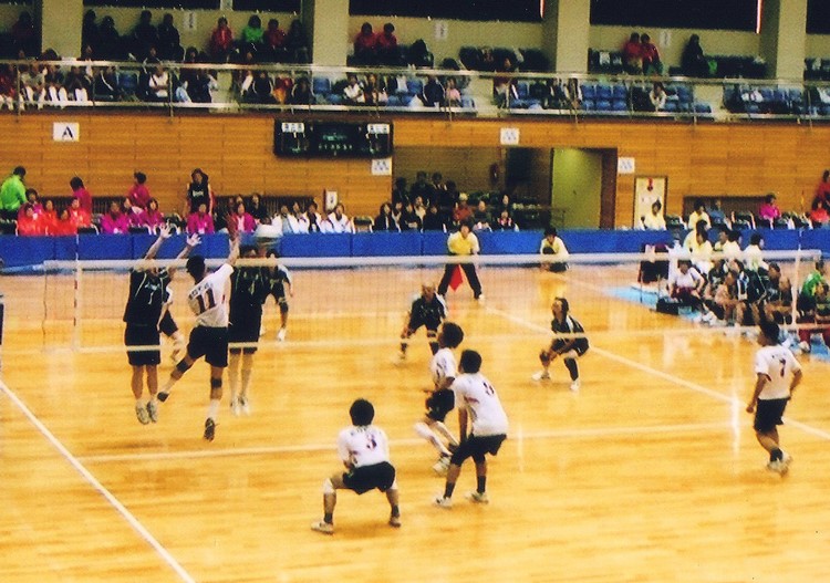 バレーボール試合風景